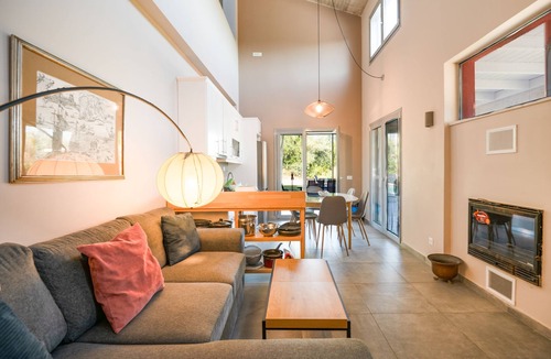 Poulades Villa | Villa Aphrodite:Pet-friendly, 3 bedrooms,pool, WiFi, mobility-friendly