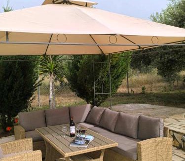 Dafnata Villa | Villa Argias Halikounas