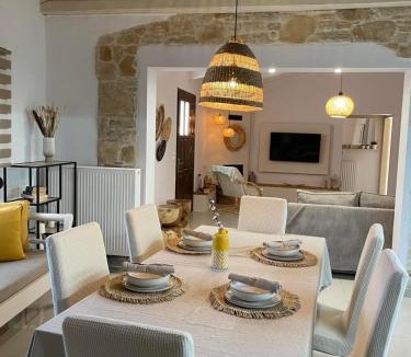Faistos Apartment | Villa Aspasia with private Jacuzzi - Oasis Resort