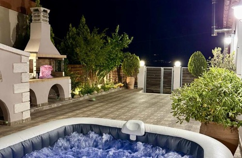 Gortyna Villa | Villa Asterousia with Private Night Spa, BBQ & Lounge