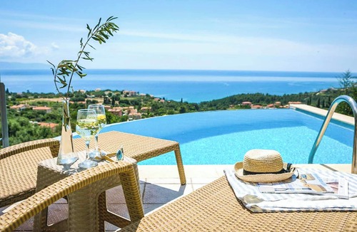 Mousata Villa | Villa Baby Lemoni - One Bedroom Villa, Sleeps 2