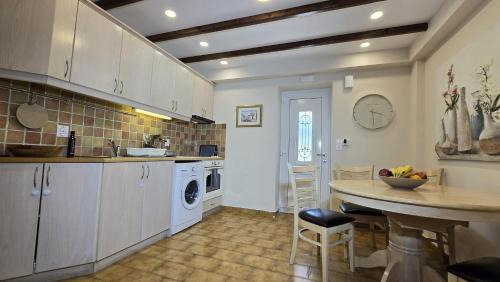 Petaleia Villa | Villa Bacchus Kassiopi Corfu