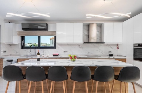 Petaloudes House | Villa Billys by Interhome
