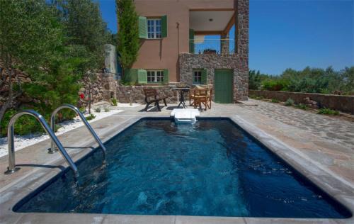 Kontos Villa | Villa Carmina
