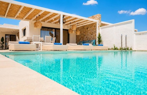Gennadi Villa | Villa Castor - Two Bedroom Villa, Sleeps 4