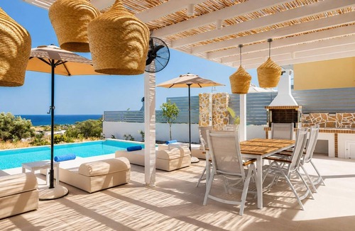 Gennadi Villa | Villa Castor - Two Bedroom Villa, Sleeps 4