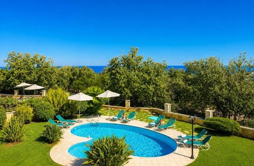 Gerani Villa | Villa Chloe - Four Bedroom Villa, Sleeps 8