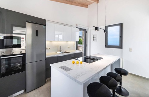 Agios Nikitas Villa | Villa Cypressa by Villa Plus