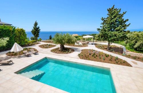 Agios Nikitas Villa | Villa Cypressa by Villa Plus