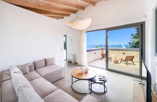 Agios Nikitas Villa | Villa Cypressa by Villa Plus