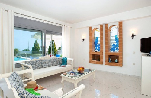 Koutouloufari Villa | Villa Danae Blue by Villa Plus
