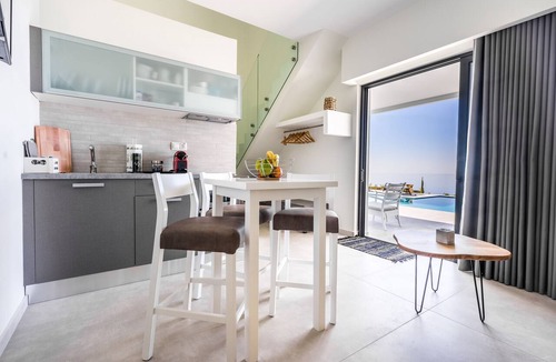 Koutsounari Apartment | Villa Daniela Apartments with pool and seaview