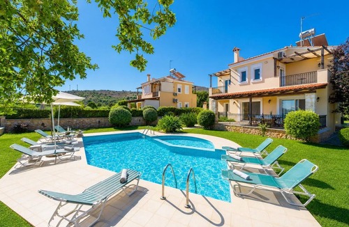 Gerani Villa | Villa Daphni - Four Bedroom Villa, Sleeps 8