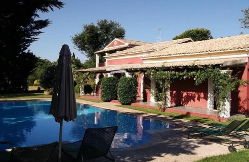 Peroulades Hotel | Villa De Loulia