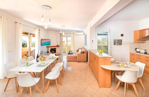 Filaki Villa | Villa di Palma Heated Pool