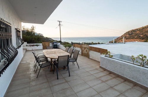 Fodele Villa | Villa 'Dirui' with Sea View, Wi-Fi and Air Conditioning