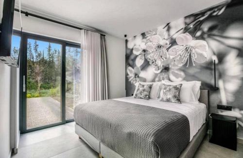 Lygia Villa | Villa Earth by Villa Plus