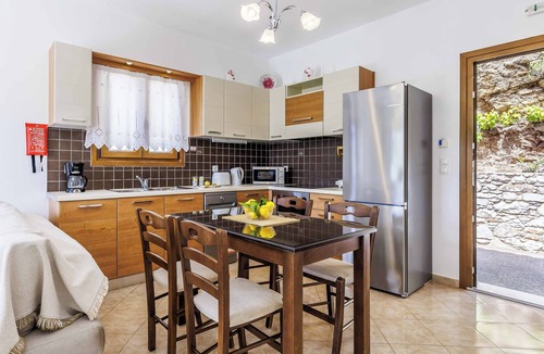 Skopelos Town Villa | Villa Elena Glysteri
