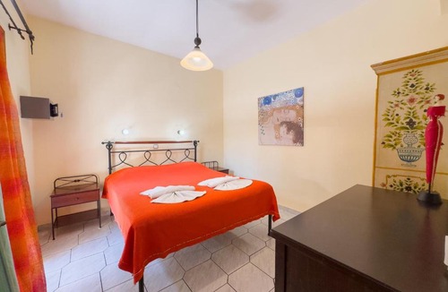 Platanias Town Apartment | Villa Eleni Seaside Apartments-40 meters from Beach