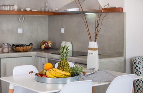 Logaras House | Villa Emily a 1 bedroom villa in Punda Beach Paros ideal for couples.