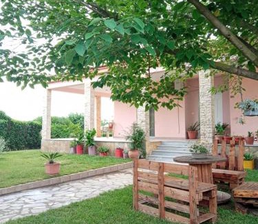 Neo Erasmio House | Villa Erasmia