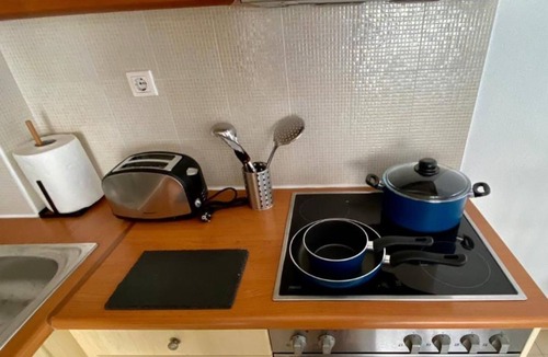 Asprouliani Apartment | Villa Evgenia︱A Plain Lodge w/Pool in the Village