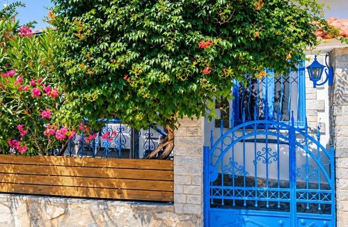Potos Villa | Villa Evis