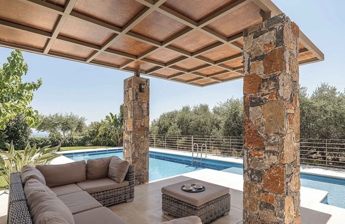 Kefalas Villa | Villa Fos | Private pool, elegance & seaview!
