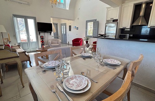 Kamari Villa | Villa Gala
