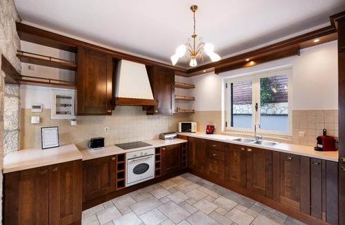 Perigiali Villa | Villa Galatia - Three Bedroom Villa, Sleeps 6