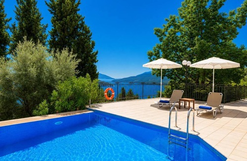 Perigiali Villa | Villa Galini Sunset - Three Bedroom Villa, Sleeps 6