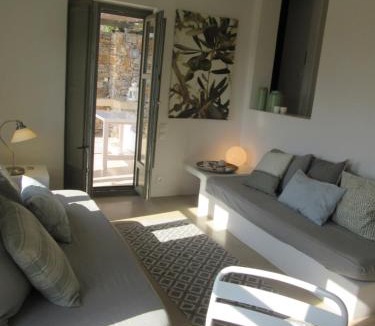 Aegiali Villa | Villa Handras-Ulivo & Mandorlo, by Amorgos Holiday Homes