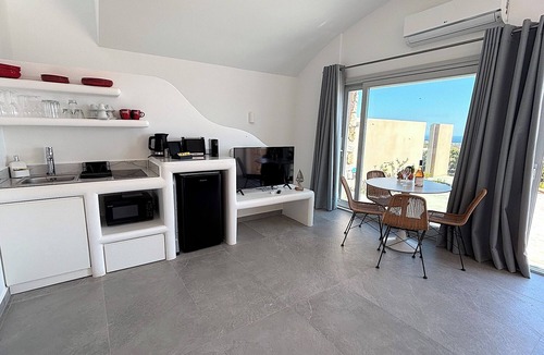 Kamari Villa | Villa Helionira