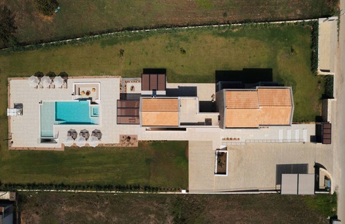 Almiros Beach Villa | Villa Hydria. Brand New Villa just a few meters from the sandy beach of Almyros.