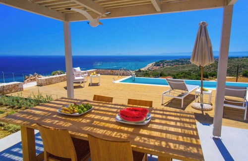 Skala Villa | Villa Iliaktida - One Bedroom Villa, Sleeps 3