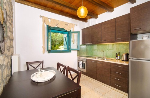 Mochlos Villa | Villa Ilios - Charming Stone House with Stunning Views near Mochlos