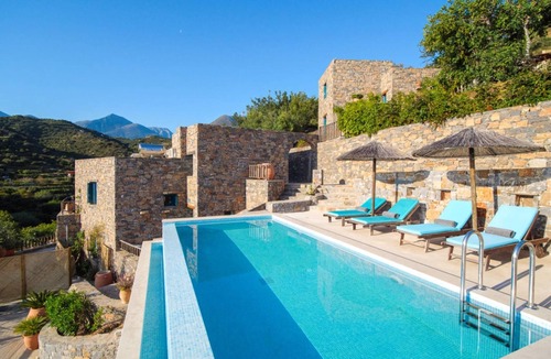 Mochlos Villa | Villa Ilios - Charming Stone House with Stunning Views near Mochlos