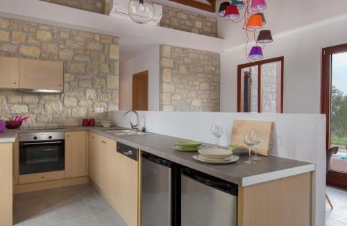 Kirianna Villa | Villa in Arkadi with Pool near the Sea