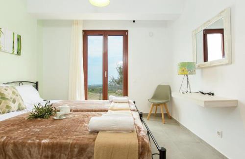 Kirianna Villa | Villa in Arkadi with Pool near the Sea