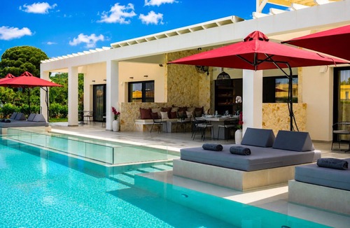 Almiros Beach Villa | Villa in Corfu with 7 bedrooms sleeps 14