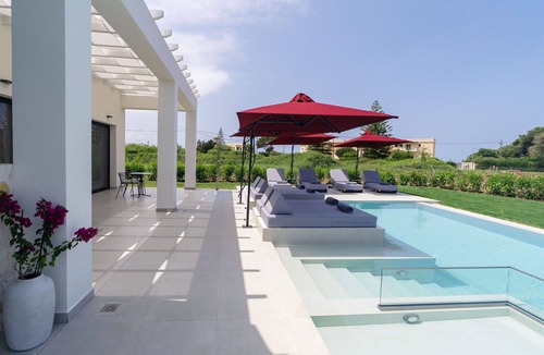 Almiros Beach Villa | Villa in Corfu with 7 bedrooms sleeps 14