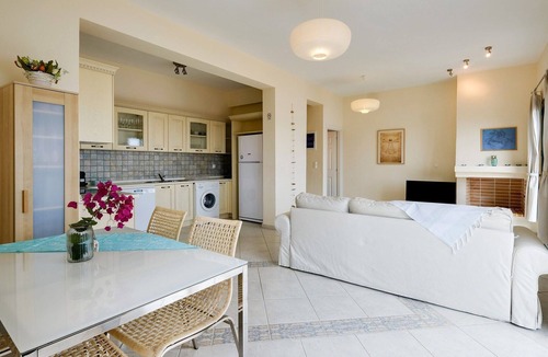 Livadi House | Villa in Greece by Kissakas Beach
