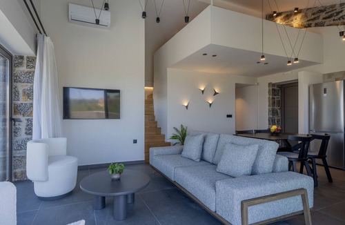Agia Triada Villa | Villa Ioannis - With Private Heated Pool