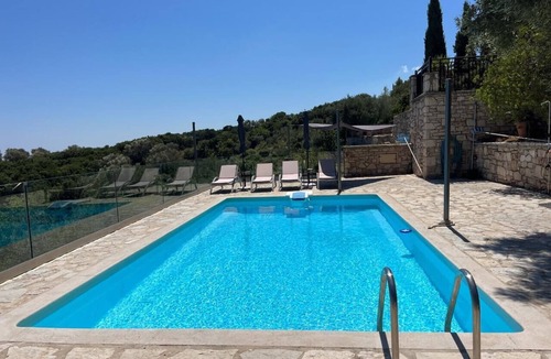 Skinaria Villa | Villa Ionis Holiday Villa