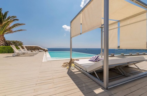 Kalo Livadi Villa | Villa Island - Luxury villa by the sea