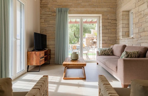 Kavalleraina Villa | Villa Jacaranda in Agní