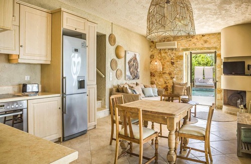 Roda Villa | Villa Kalou Cottage by Villa Plus