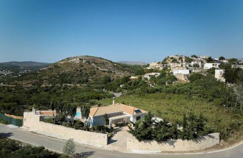 Minoa Pediada Villa | Villa Kanaki Private Pool Villa for Familes and Groups