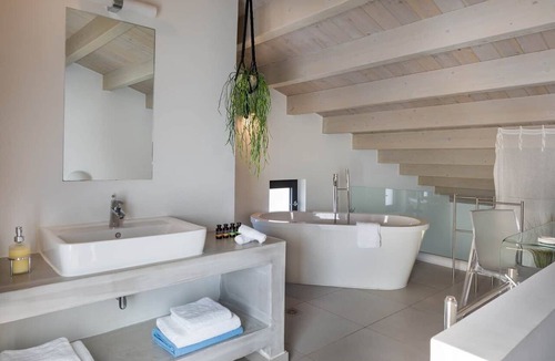 Plaka Villa | Villa Karga (4 bedroom villa)