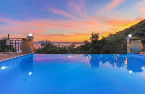Nisaki Villa | Villa Kefalaki: Superb sceneries and views, private pool